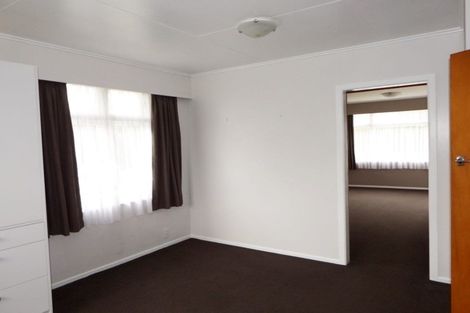 Photo of property in 1 Oaklea Avenue, Marton, 4710