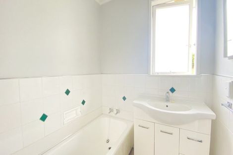 Photo of property in 63 Rehia Road, Massey, Auckland, 0614