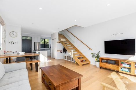 Photo of property in 16a Inglis Street, Seatoun, Wellington, 6022