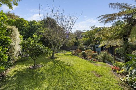 Photo of property in 38 Walton Avenue, Waikanae, 5036