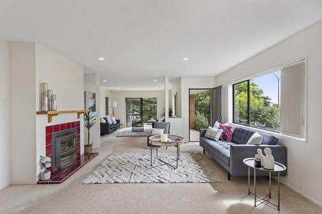 Photo of property in 59 Grovenor Drive, Orewa, 0931