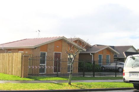 Photo of property in 20 Dulwich Place, Burswood, Auckland, 2013