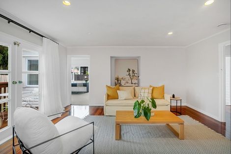 Photo of property in 36a Hereford Street, Te Atatu Peninsula, Auckland, 0610