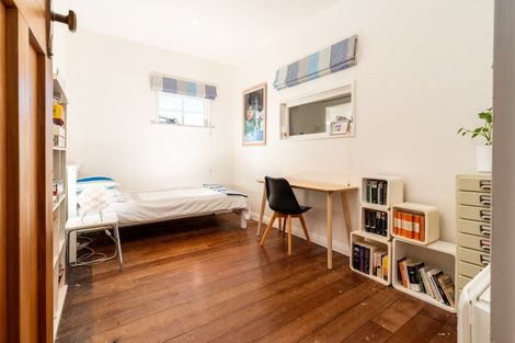 Photo of property in 37 The Crescent, Roseneath, Wellington, 6011