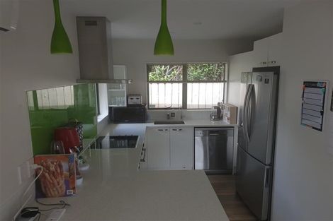 Photo of property in 128a Gloucester Road, Manurewa, Auckland, 2102