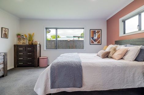 Photo of property in 7 Pegasus Place, Kelvin Grove, Palmerston North, 4414