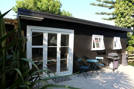 Photo of property in 124 North Shore Road, Eskdale, Napier, 4182