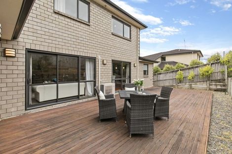 Photo of property in 99 Laurel Oak Drive, Schnapper Rock, Auckland, 0632