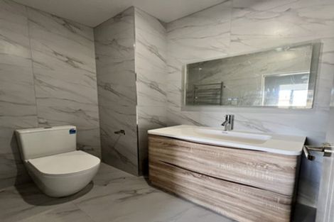 Photo of property in 28 Neretva Avenue, Massey, 0614