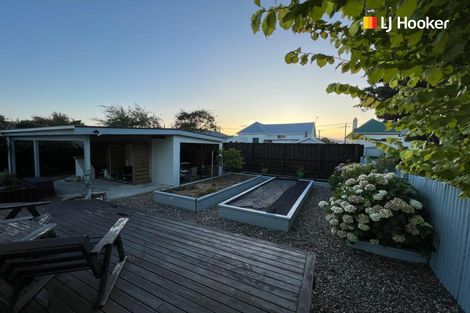 Photo of property in 64 Royal Crescent, Saint Kilda, Dunedin, 9012
