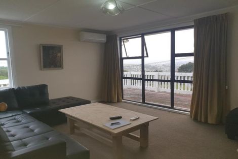 Photo of property in 2 Rakihau Place, Titahi Bay, Porirua, 5022