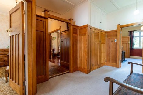 Photo of property in 6 Ross Street, Marton, 4710