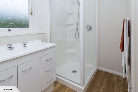 Photo of property in 15 Megan Avenue, Pakuranga Heights, Auckland, 2010