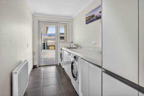 Photo of property in 10 Larch Crescent, Alexandra, 9320