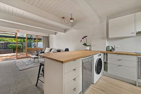 Photo of property in 2/25 Holly Road, St Albans, Christchurch, 8014