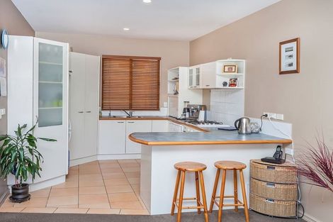 Photo of property in 9 Fearnley Grove, Albany, Auckland, 0632