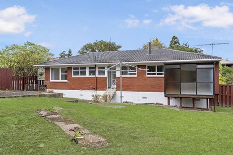 Photo of property in 176 Edmonton Road, Te Atatu South, Auckland, 0610