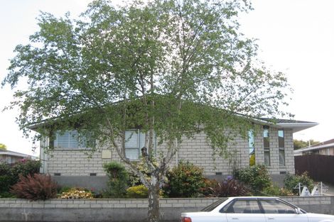 Photo of property in 27 Salford Avenue, Redwood, Christchurch, 8051