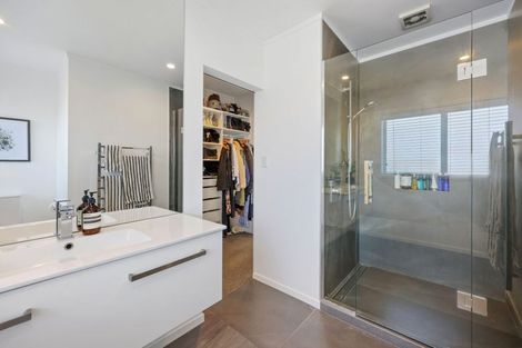 Photo of property in 46 Luton Avenue, Sunnyhills, Auckland, 2010