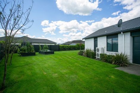 Photo of property in 75 Baxter Michael Crescent, Cambridge, 3434