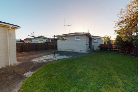 Photo of property in 32 Holdsworth Avenue, Milson, Palmerston North, 4414