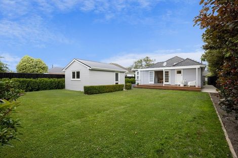 Photo of property in 8 Lothian Street, Ilam, Christchurch, 8041