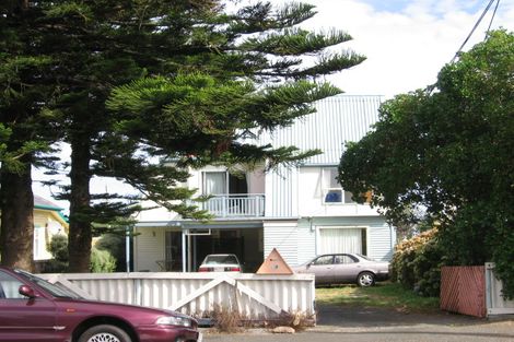 Photo of property in 17a Trent Street, Island Bay, Wellington, 6023
