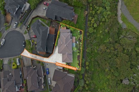 Photo of property in 13 Stubbs Place, Fairview Heights, Auckland, 0632