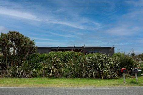 Photo of property in 35 Paetawa Road, Peka Peka, Waikanae, 5391