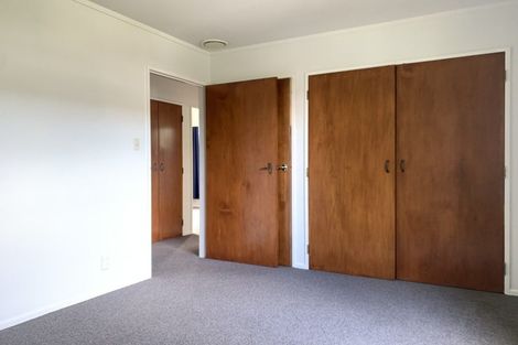 Photo of property in 33 Larchmont Grove, Totara Park, Upper Hutt, 5018