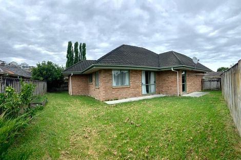 Photo of property in 30 Liddesdale Place, Papakura, 2110