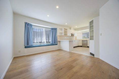 Photo of property in 21 Suncrest Drive, West Harbour, Auckland, 0618