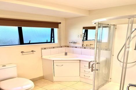 Photo of property in 18 Lanham Lane, Massey, Auckland, 0614