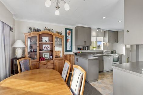 Photo of property in 8 Matthews Road, Wainuiomata, Lower Hutt, 5014