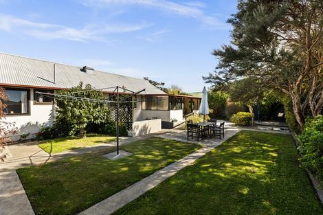Photo of property in 18 Walton Place, Flaxmere, Hastings, 4120