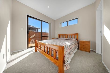 Photo of property in 26 Survila Street, Takanini, 2110