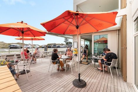 Photo of property in 154 Marine Parade, Mount Maunganui, 3116
