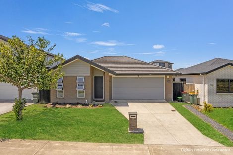 Photo of property in 48 Adams Road South, Pukekohe, 2120
