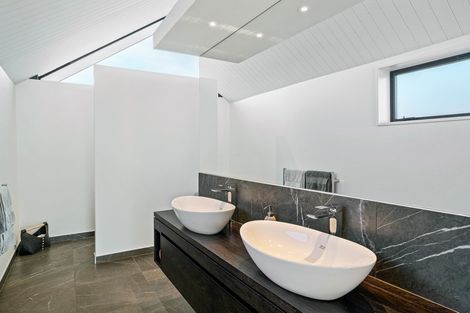 Photo of property in 25 Forest Heights, Wanaka, 9305