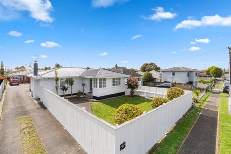 Photo of property in 42 Churchill Avenue, Manurewa, Auckland, 2102