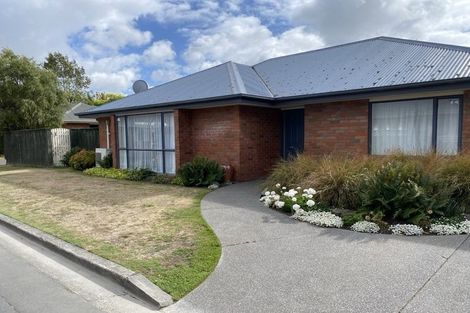 Photo of property in 6 Magnolia Lane, St Albans, Christchurch, 8052