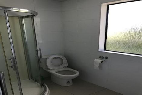 Photo of property in 2/23 Camelot Place, Glenfield, Auckland, 0629