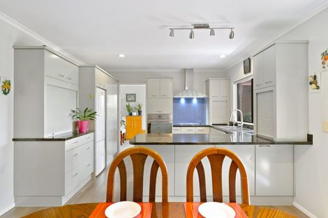 Photo of property in 9 Mohill Place, East Tamaki Heights, Auckland, 2016