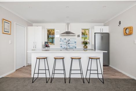 Photo of property in 5 Tama Road, Riversdale Beach, Masterton, 5872