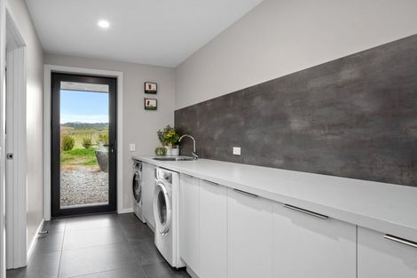 Photo of property in 39 Kordia Way, Waikerikeri, Alexandra, 9391