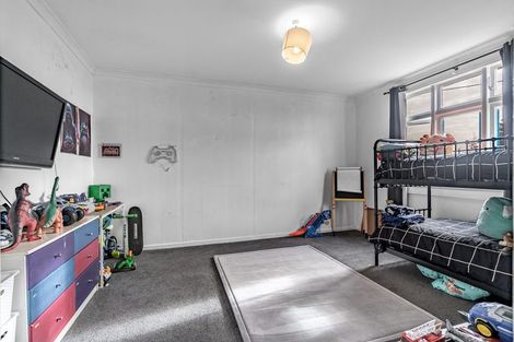 Photo of property in 1 Ann Street, Bluff, 9814