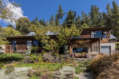 Photo of property in 50 Main Road, Luggate, Cromwell, 9383