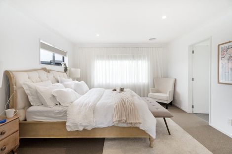 Photo of property in 77 Grenada Drive, Grenada Village, Wellington, 6037