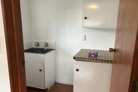 Photo of property in 1/2 Bill Ashcroft Grove, Havelock North, 4130