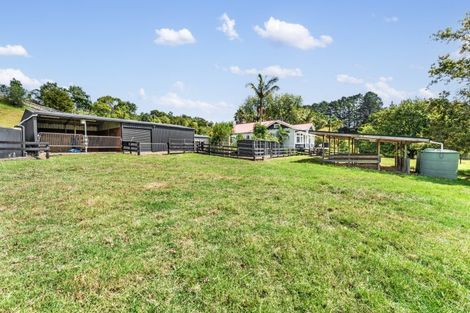 Photo of property in 1539 State Highway 16, Helensville, 0875